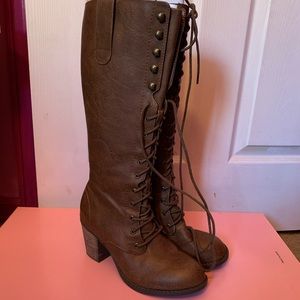 Crown Vintage heeled boots